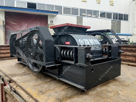 小型400x400對輥久久精品国产亚洲AV麻豆 久久精品国产亚洲AV麻豆生產線發往非洲馬達加斯加